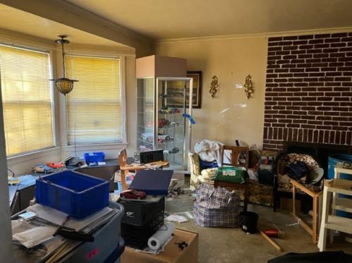 8631 Wabash Ave, Chicago, IL 60619-5619