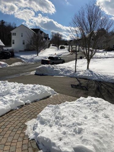 425 Hillandale Blvd, Torrington CT 06790-2665 exterior