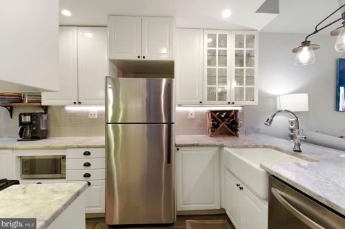 104 7th St, Washington DC  20003-1212 exterior