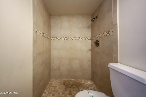 702 Kent Dr, Tucson AZ 85710-2442 exterior