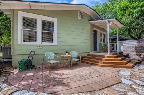 3901 Becker Ave, Austin TX 78751-5209 exterior