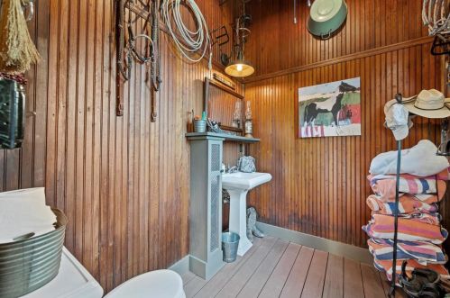 36 Portland Pl, Saint Louis MO 63108-1242 exterior