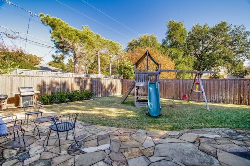 5107 Elsby Ave, Dallas TX 75209-3307 exterior