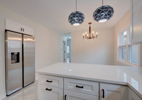 4852 La Crosse Ave, Chicago IL  60638-2119 exterior