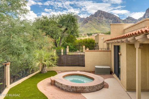 1035 Camino Diestro, Tucson AZ 85704-7694 exterior