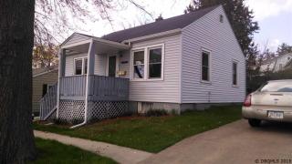 2420 Hillcrest Rd, Dubuque, IA 52001-3049