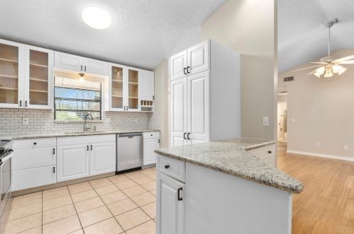 6004 Bamboo Dr, Fort Pierce FL 34982-3776 exterior