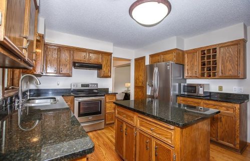 7717 133 St, Saint Paul MN 55124-7617 exterior