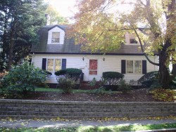 74 Mill St, Newton, MA 02459-1126