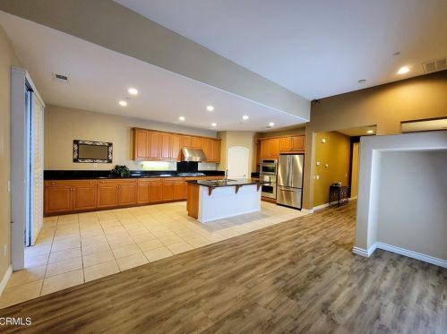 3104 Dunkirk Dr, Oxnard, CA 93035-1262