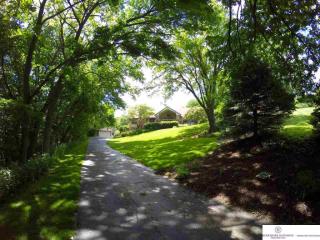 4011 Post Rd, Omaha NE  68112-1262 exterior