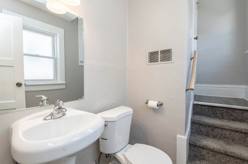 3812 Roberts St, Milwaukee WI  53208-1841 exterior