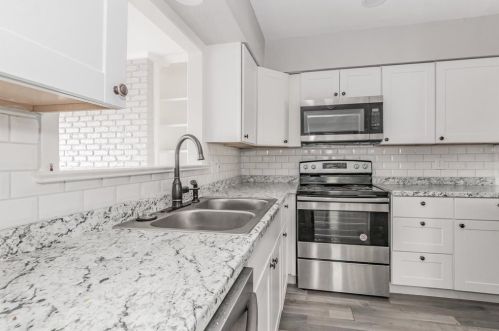 7609 Dentcrest Dr, Dallas TX 75254-8025 exterior