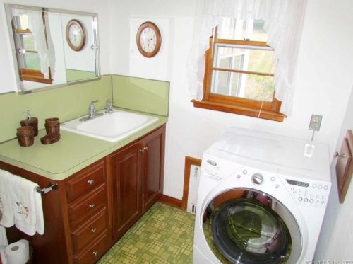 207 Eno Ave, Torrington CT 06790-5625 exterior