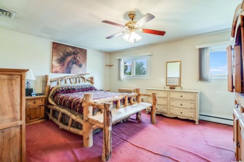 40 Kent Rd, Valley Stream NY 11580-3333 exterior