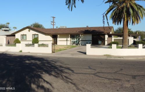 4001 61 St, Phoenix AZ 85033-1712 exterior