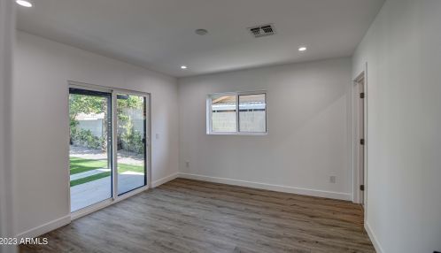 4043 44th Pl, Phoenix AZ  85018-5401 exterior