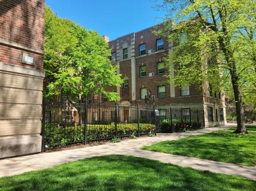 1810 Chase Ave, Chicago IL 60626-2370 exterior