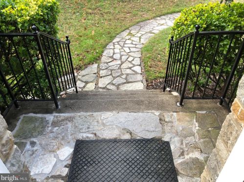 8009 Garland Ave, Silver Spring MD  20912-6886 exterior