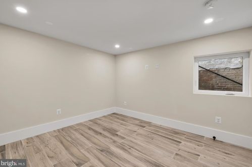 304 T St, Washington DC 20001-1842 exterior