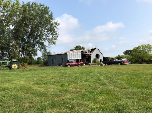 2521 64 St, Fennville MI 49408-9506 exterior