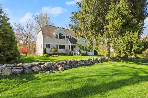 42 Kings Hwy, Westport CT  06880-4710 exterior