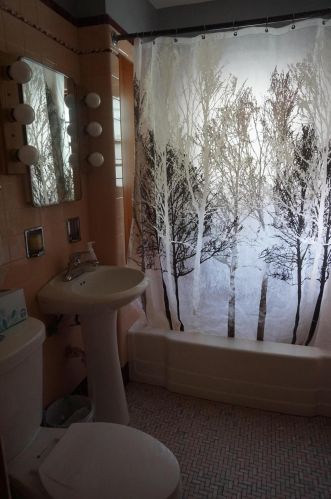 2541 Pierce St, Milwaukee WI 53212-2952 exterior