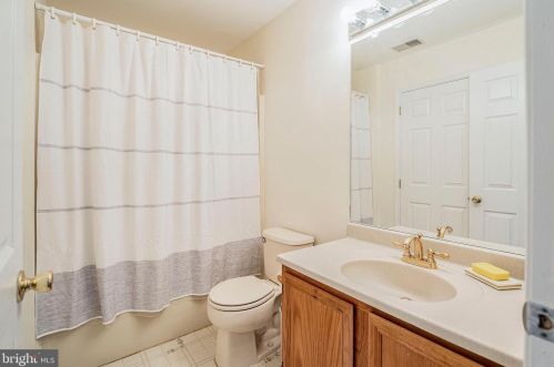 37 Sunnydale Dr, Berkeley Township NJ 08721-1380 exterior