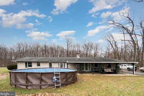 758 Bankert Rd, Hanover PA  17331-9352 exterior