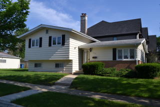 457 Vallette St, Elmhurst IL  60126-4237 exterior