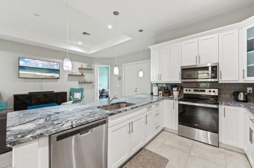 2642 18 Ave, Naples FL 34117-4524 exterior