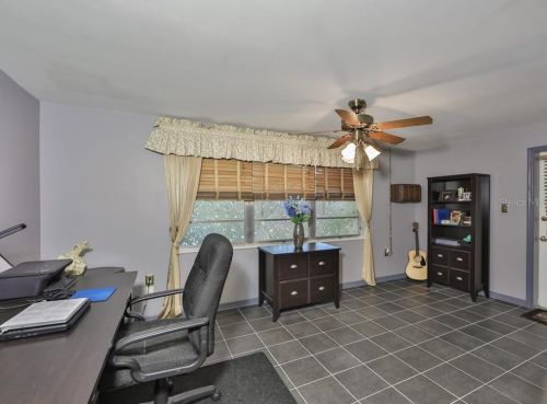 407 Bon Aire Ave, Tampa FL 33617-6322 exterior