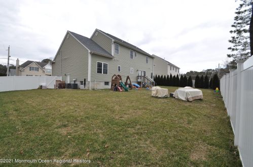 1532 Sommerell Ave, Lacey NJ 08731-3456 exterior