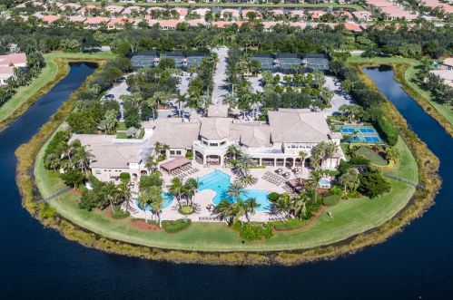 10860 Green Valley Walk, Boynton Beach FL 33437-3911 exterior