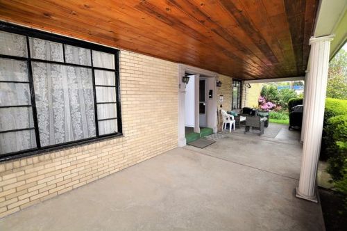 631 Mount Royal Blvd, Pittsburgh PA 15223-1053 exterior