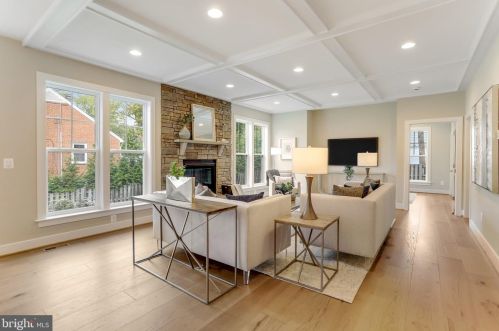 920 Darton Dr, Alexandria VA 22308-2021 exterior