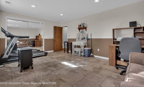 984 Woodlane Rd, Jackson Twp NJ 08527-1556 exterior