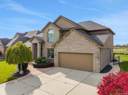 52129 Monaco Dr, Macomb Township MI  48042-6023 exterior