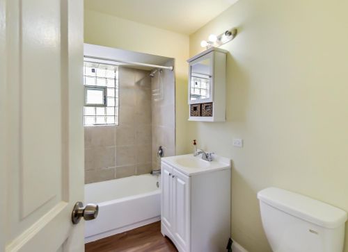 3600 Winchester Ave, Chicago IL 60609-1234 exterior