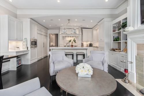 1945 Dayton St, Chicago IL 60614-5028 exterior