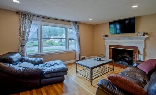 315 Winton St, Springfield MA  01118-1257 exterior