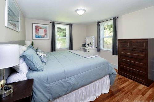 14 Buttonball Trl, Norwalk CT 06851-2804 exterior