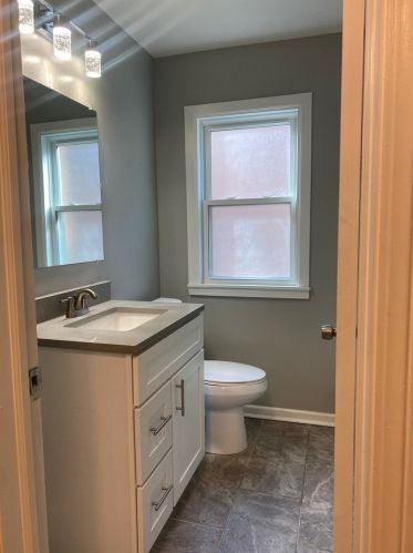 1701 85 St, Chicago IL 60617-2212 exterior