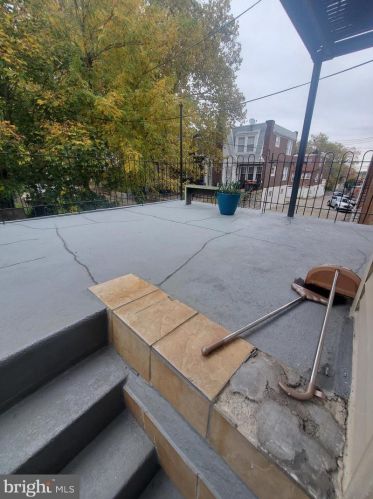 161 Godfrey Ave, Philadelphia PA 19126-3829 exterior