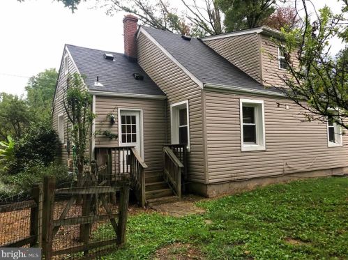 8432 Leaf Rd, Alexandria VA  22309-1708 exterior