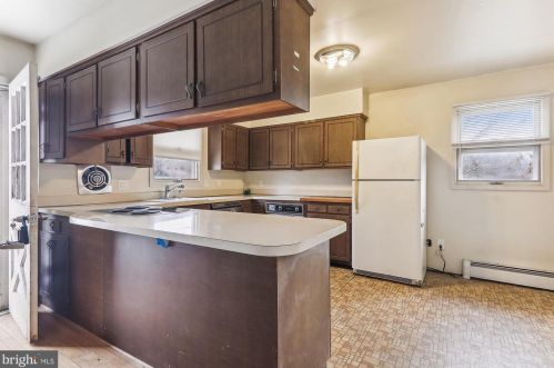 211 Ednor Rd, Silver Spring MD 20905-5134 exterior