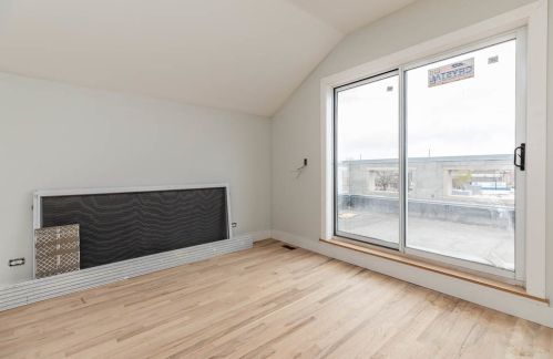 1634 Cermak Rd, Chicago IL 60623-2902 exterior