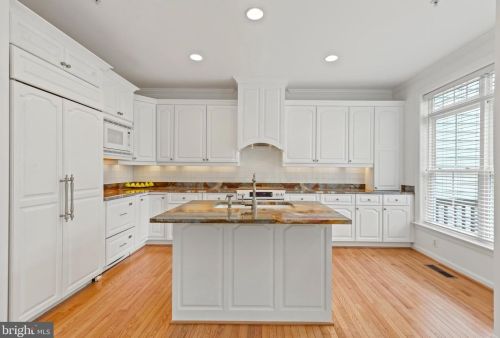 252 Murtha St, Alexandria VA 22304-8613 exterior