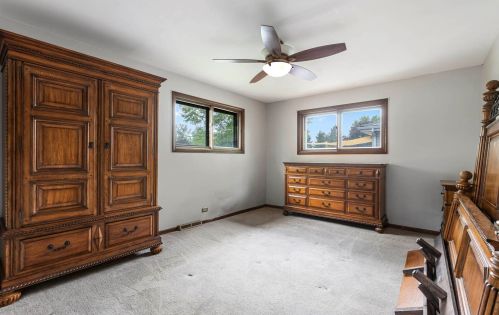 242 Princeton Ave, Itasca IL 60143-2170 exterior