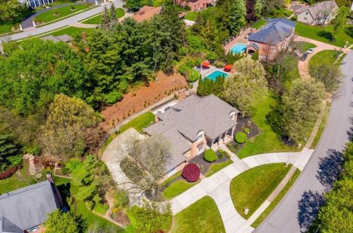 2060 Blairmont Dr, Pittsburgh, PA 15241-2232